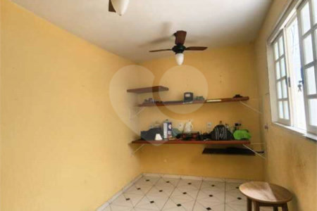 Sobrado à venda com 3 quartos, sendo 1 suíte, em Jardim das Vertentes, São Paulo, SP