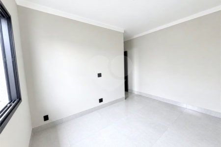 Casa à venda com 2 quartos, sendo 1 suíte, no condomínio Tivolli, Itapetininga - SP