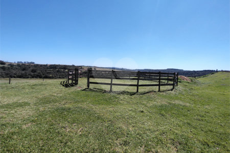 Fazenda para alugar com 3 quartos em Vila Santana, Itapetininga, SP