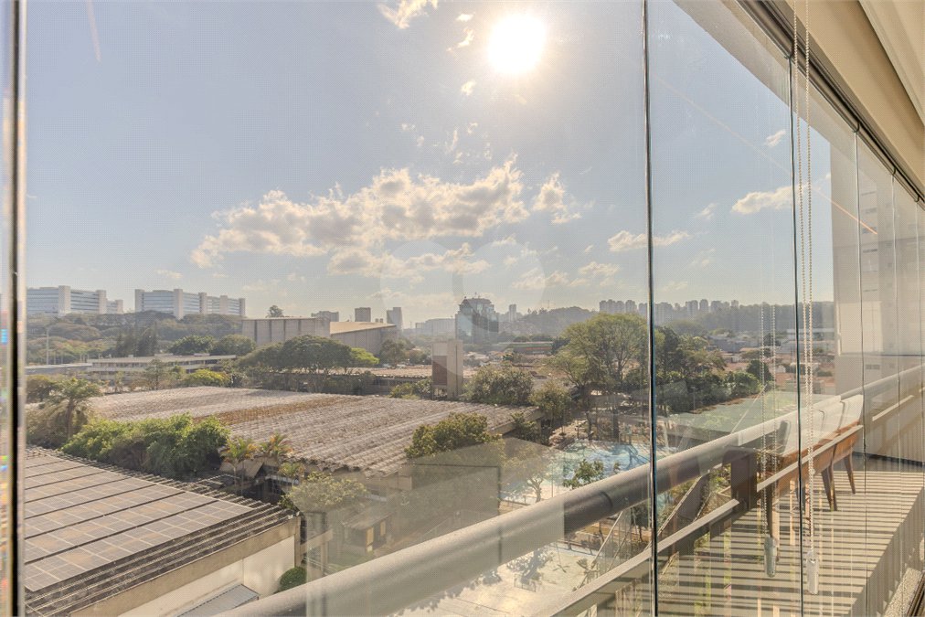 Apartamento à venda com 2 suítes em Santo Amaro, São Paulo, SP