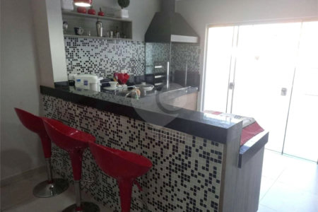 Casa à venda com 3 quartos, sendo 1 suíte, em Vila Assis, Sorocaba, SP