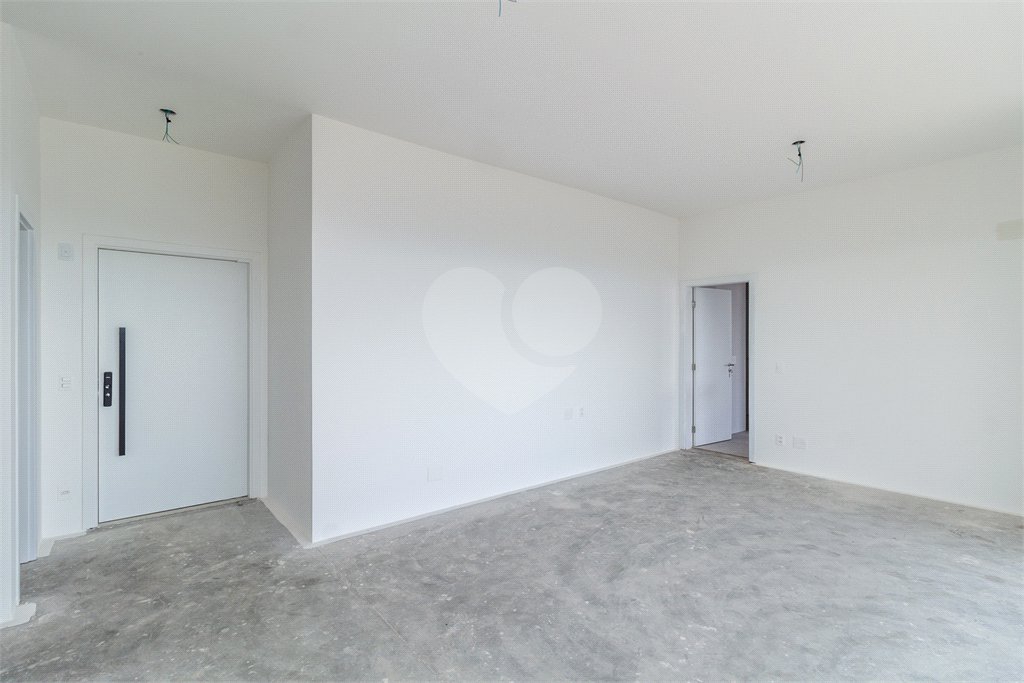 Apartamento à venda ou para alugar com 4 quartos, sendo 3 suítes, em Jardim Morumbi, São Paulo, SP