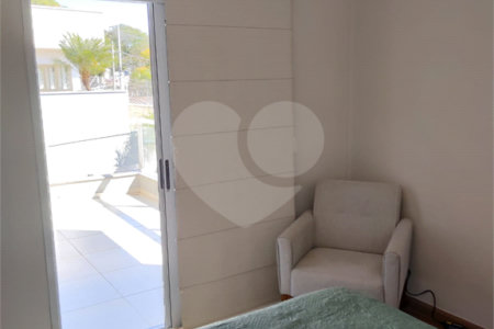 Casa à venda com 3 quartos, sendo 1 suíte,  no condomínio Residencial Jardim das Palmeiras, Vinhedo - SP