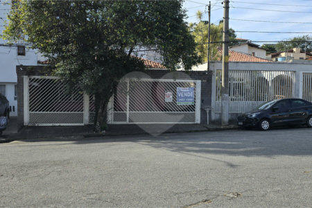 Casa à venda com 3 quartos, sendo 1 suíte, em Lar São Paulo, São Paulo, SP