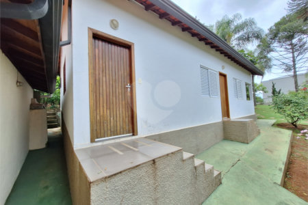 Casa à venda com 7 quartos, sendo 3 suítes, no condomínio Chacaras do Lago, Vinhedo - SP