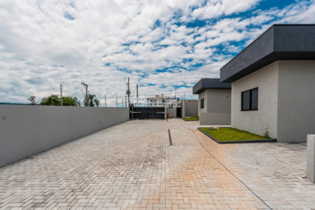 Casa térrea à venda com 3 quartos, sendo 1 suíte, no condomínio Flores da Usina, Atibaia - SP