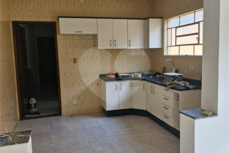 Sobrado à venda com 3 quartos em Alto da Boa Vista, Mogi das Cruzes, SP