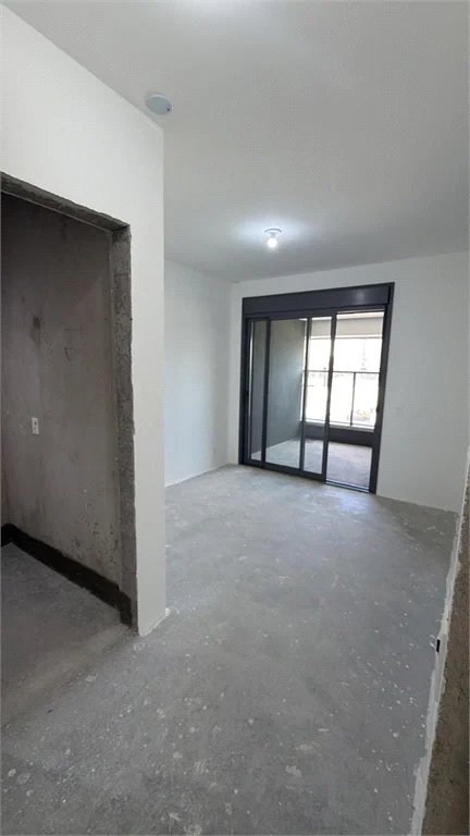 Apartamento à venda com 4 suítes em Vila Cordeiro, São Paulo, SP