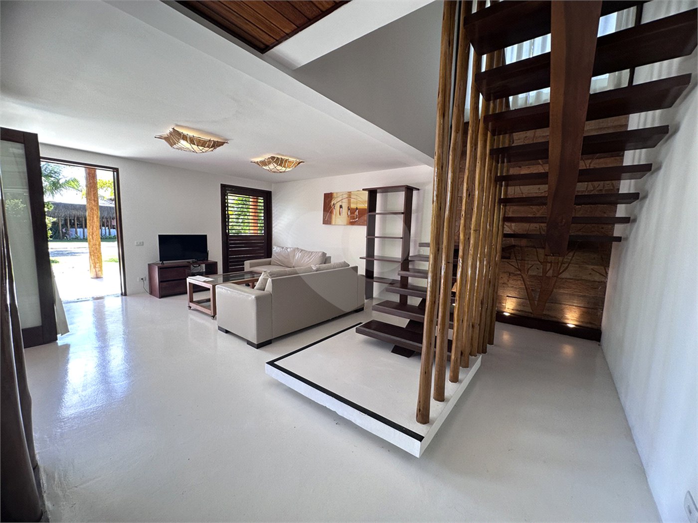 Casa à venda com 4 quartos, sendo 2 suítes, em Praia do Mutá, Porto Seguro, BA