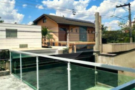 Casa à venda com 4 quartos, sendo 2 suítes, em Pinheiros, São Paulo, SP