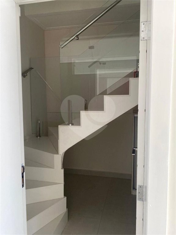 Casa à venda com 4 quartos, sendo 3 suítes, no condomínio Brisa 1, Mogi das Cruzes - SP