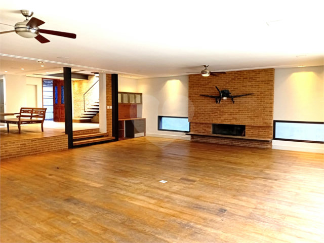Casa de Vila à venda com 4 suítes em Granja Julieta, São Paulo, SP