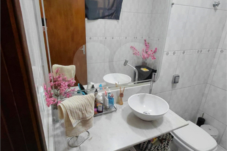 Sobrado à venda com 4 quartos, sendo 1 suíte, em Vila Nova Mazzei, São Paulo, SP