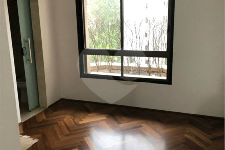 Apartamento à venda com 4 suítes em Vila Suzana, São Paulo, SP