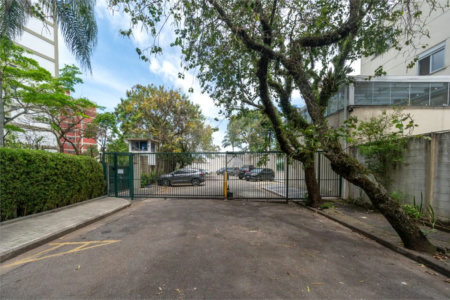 Casa à venda com 4 quartos, sendo 2 suítes, no condomínio Melbourne Residence, São Paulo - SP