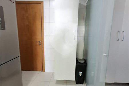 Apartamento à venda com 3 suítes em Jardim Marajoara, São Paulo, SP