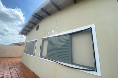 Casa à venda com 3 quartos em Jardim do Carmo, Araraquara, SP