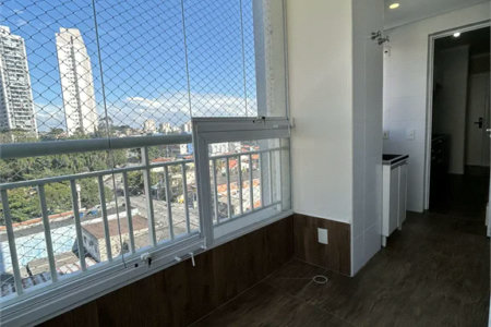 Apartamento à venda com 3 quartos, sendo 1 suíte,  em Jardim Umarizal, São Paulo, SP