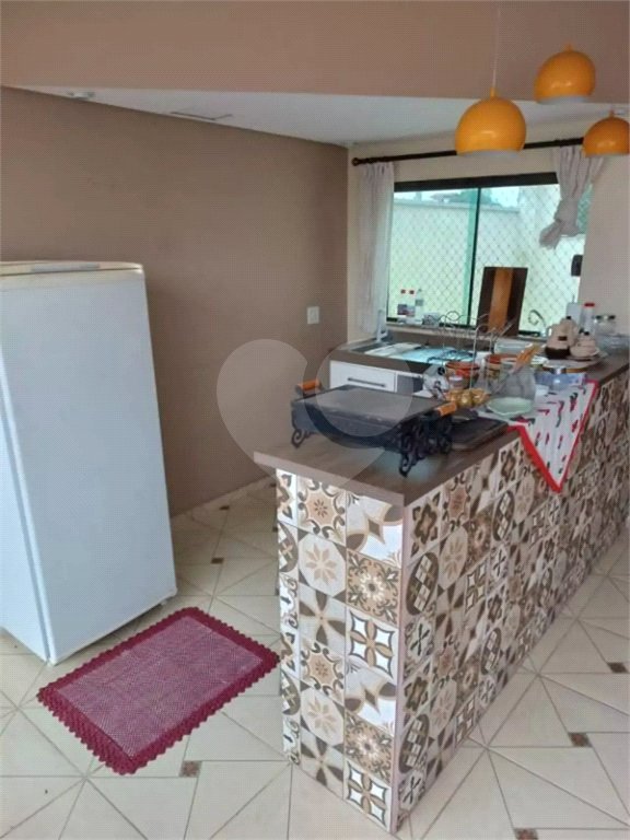 Sobrado à venda com 3 quartos, sendo 1 suíte, em Jardim Karolyne, Votorantim, SP