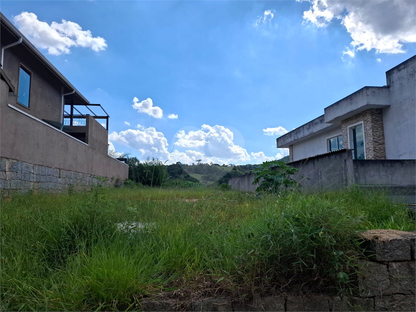 Terreno à venda no condomínio Itaguaçu da Cantareira, São Paulo - SP