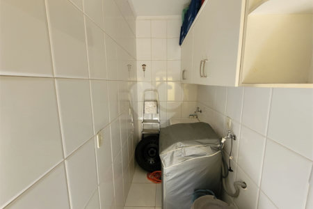 Sobrado à venda com 3 quartos, sendo 1 suíte, em Vila dos Remédios, São Paulo, SP