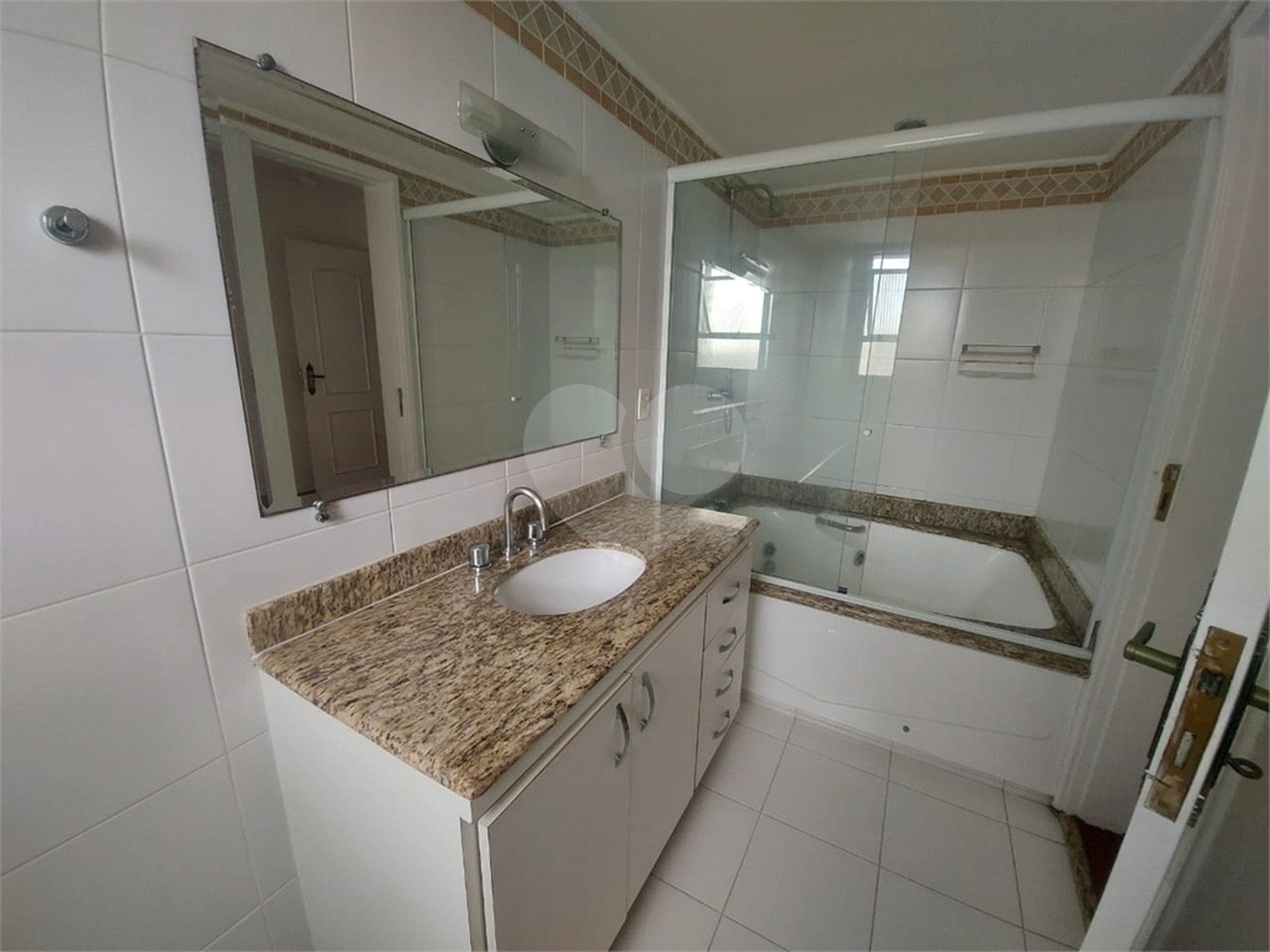 Apartamento à venda com 3 quartos, sendo 1 suíte, em Sumaré, São Paulo, SP