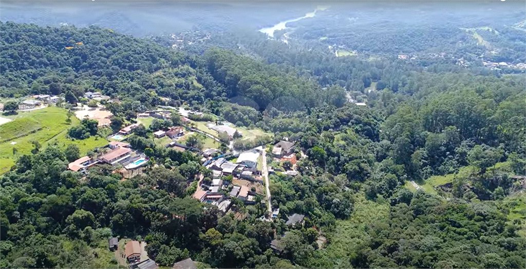 Terreno à venda no condomínio Alpes da Cantareira, Mairiporã - SP