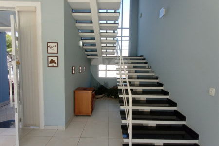 Casa à venda com 3 suítes em Vila Nastri, Itapetininga, SP
