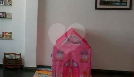 Casa à venda com 3 quartos, sendo 1 suíte,  em Vila Mariana, São Paulo, SP