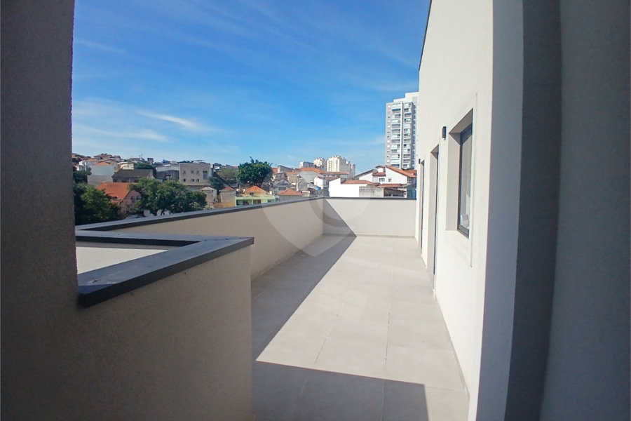 Casa à venda com 2 quartos, sendo 1 suíte, no condomínio Sintra, São Paulo - SP
