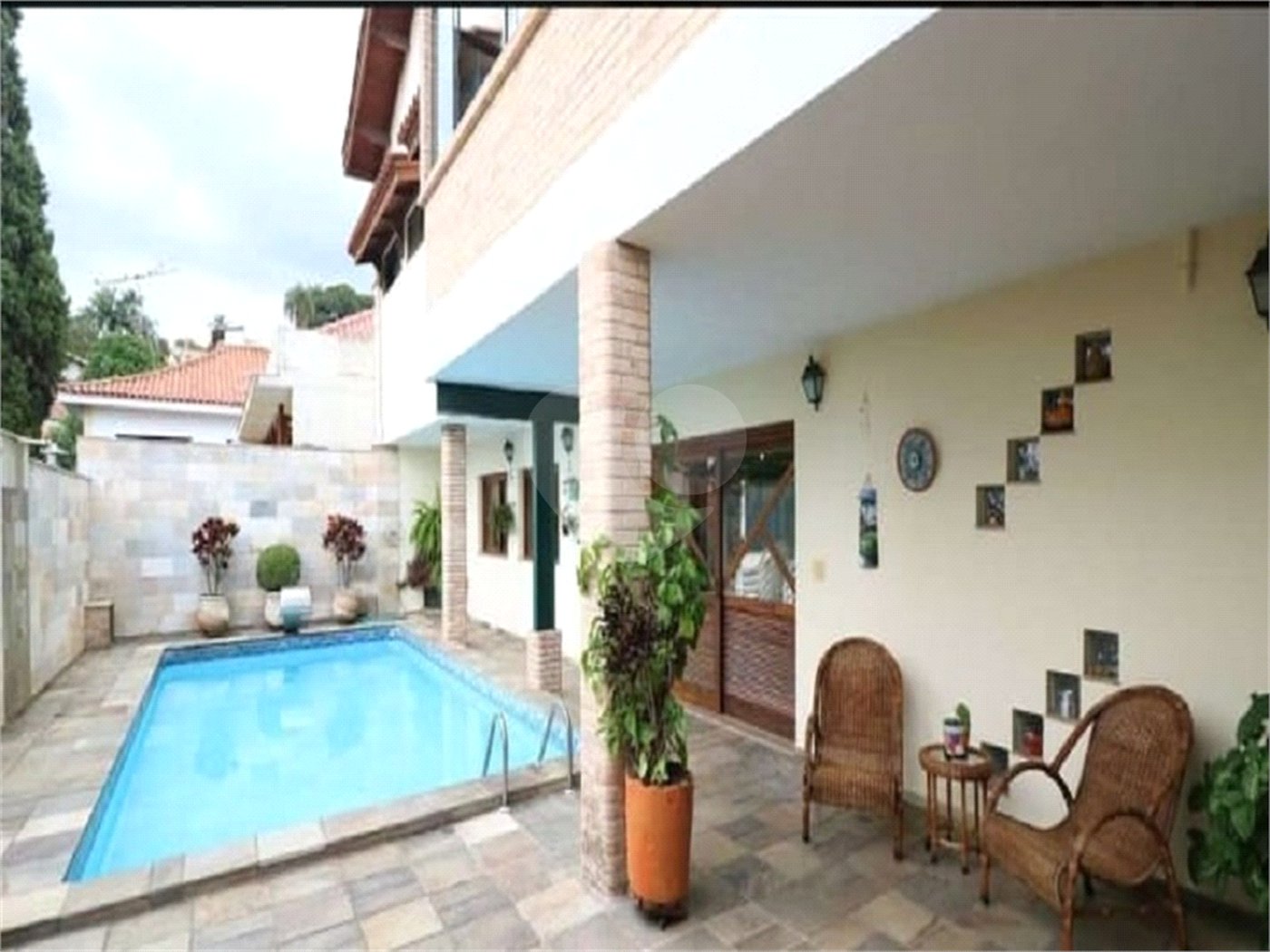 Sobrado à venda com 4 quartos, sendo 2 suítes, em Tremembé, São Paulo, SP
