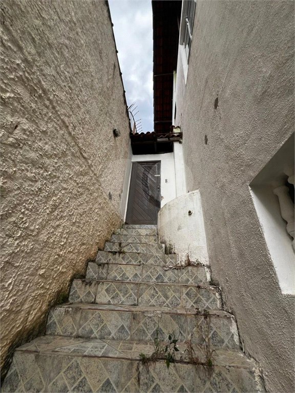 Sobrado à venda com 6 quartos, sendo 4 suítes,  em Vila Oliveira, Mogi das Cruzes, SP