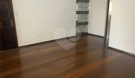 Sobrado à venda com 4 quartos, sendo 2 suítes, em Jardim do Mar, São Bernardo do Campo, SP