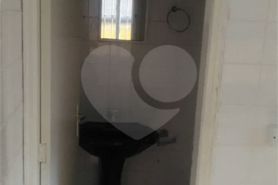 Sobrado à venda com 4 quartos, sendo 1 suíte, em Campo Limpo, São Paulo, SP