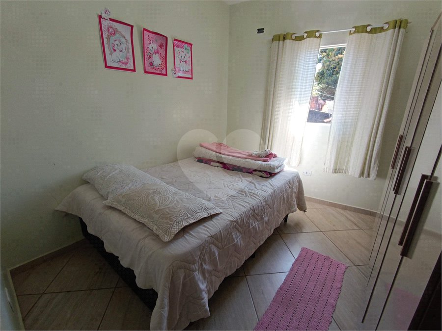 Sobrado à venda com 4 quartos em Jardim Esther, São Roque, SP