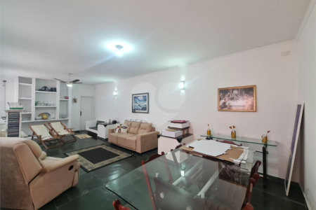 Casa Térrea à venda com 4 suítes em Interlagos, São Paulo, SP