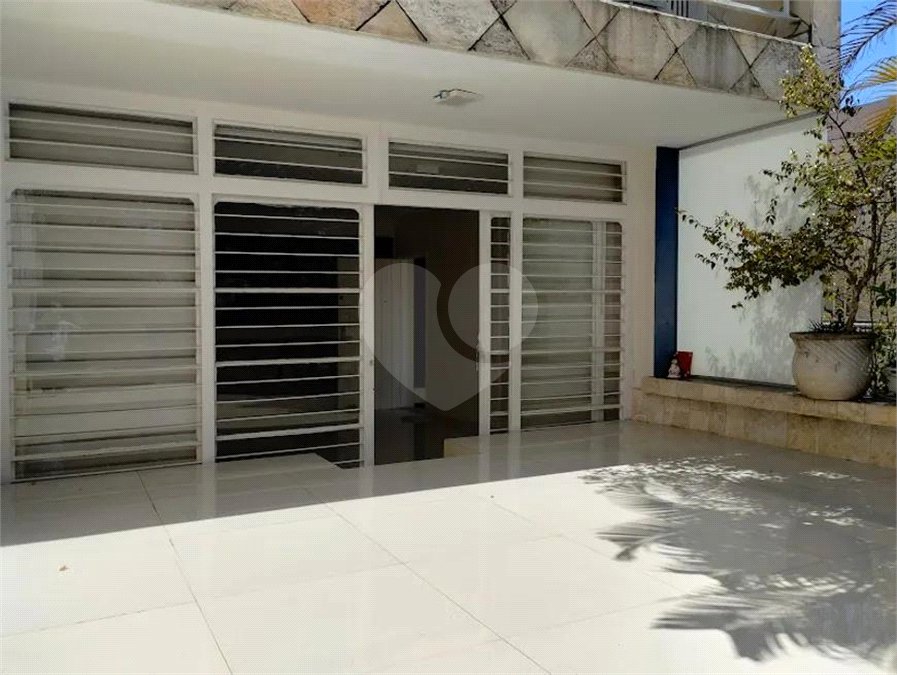 Casa à venda com 3 quartos, sendo 1 suíte,  em Vila Mariana, São Paulo, SP