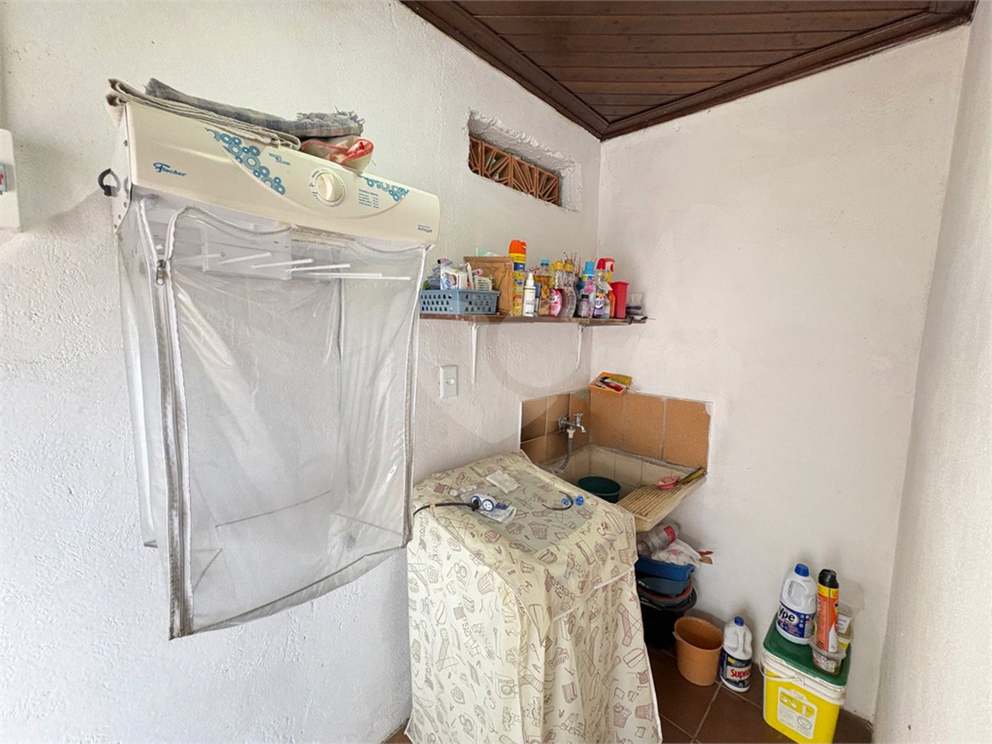 Casa à venda com 2 quartos em Conjunto Habitacional Brás Cubas, Mogi das Cruzes, SP