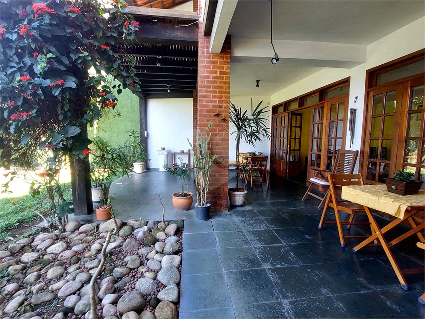 Casa à venda com 3 quartos, sendo 1 suíte, em Botafogo, Rio de Janeiro, RJ