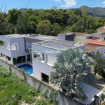 Casa à venda com 5 quartos, sendo 3 suítes, em Loteamento Jardim Morumbi, Atibaia, SP