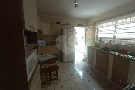 Sobrado à venda com 4 quartos, sendo 1 suíte, em Jardim Marisa, São Paulo, SP