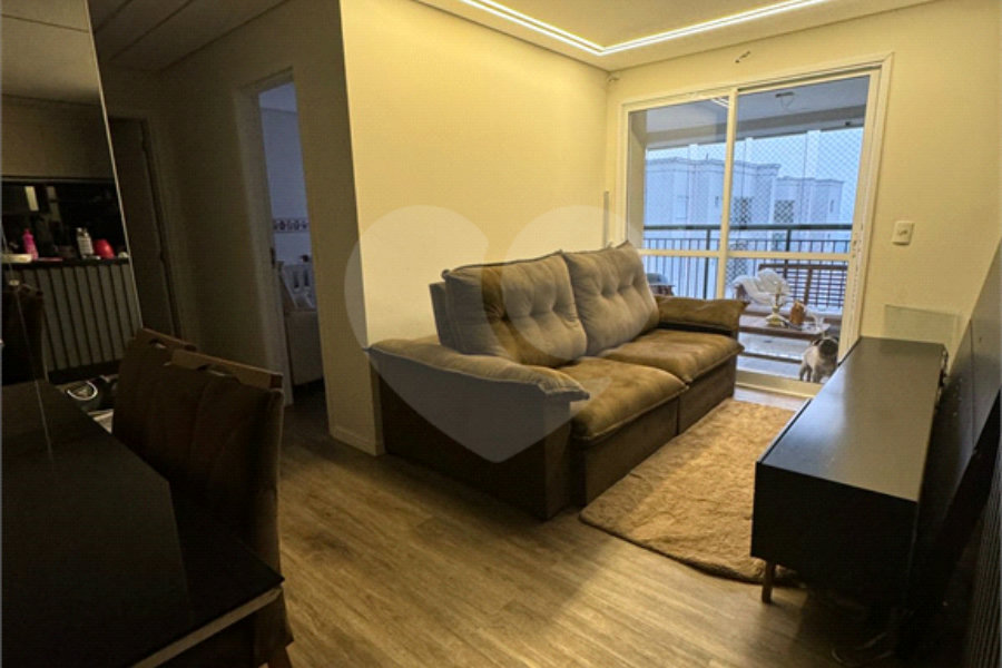 Apartamento à venda com 2 quartos, sendo 1 suíte,  em Jardim Flor da Montanha, Guarulhos, SP