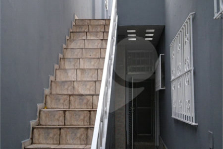 Sobrado à venda com 4 quartos, sendo 3 suítes, em Cidade Mãe do Céu, São Paulo, SP