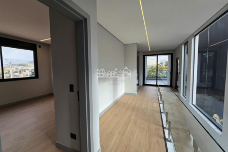 Casa à venda com 3 suítes no condomínio Vista da Serra, Atibaia - SP
