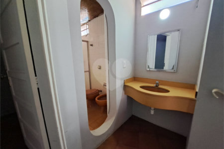 Casa Térrea para alugar com 1 quarto, sendo 3 suítes,  em Indianópolis, São Paulo, SP