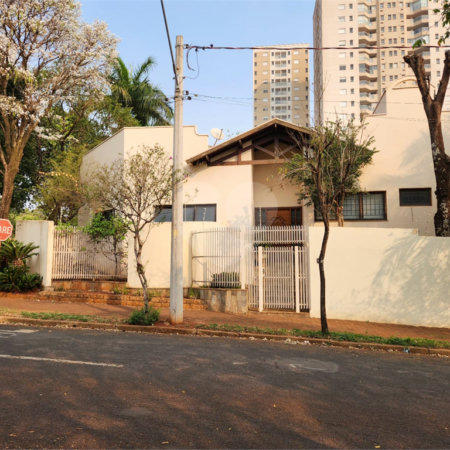 Casa à venda com 3 quartos, sendo 1 suíte, em Jardim Morumbi, Araraquara, SP