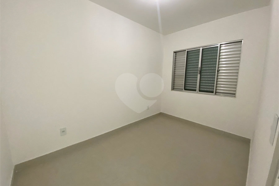 Sobrado à venda com 4 quartos, sendo 1 suíte, em Vila Guarani, São Paulo, SP