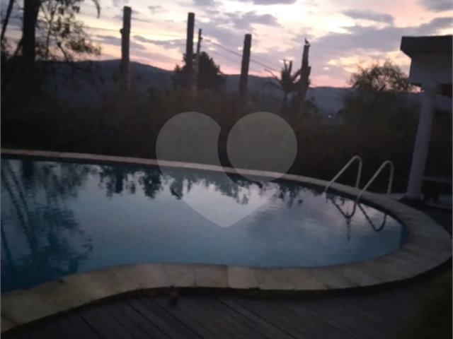 Casa à venda com 5 quartos, sendo 3 suítes,  em Serra da Cantareira, Mairiporã, SP