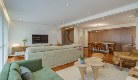 Apartamento à venda com 4 quartos, sendo 1 suíte,  em Alto da Boa Vista, São Paulo, SP