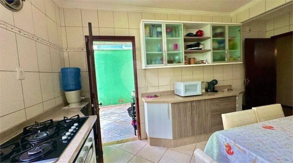 Casa à venda com 3 quartos, sendo 1 suíte, no condomínio San Siro, Jundiaí - SP